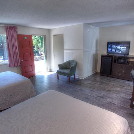 Hofbrau Riverfront Hotel ヘレン エクステリア 写真