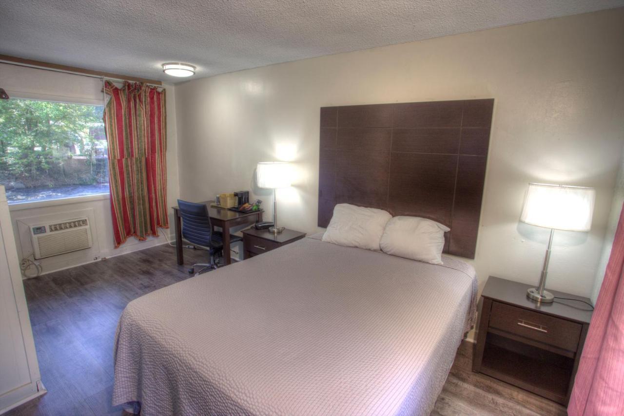 Hofbrau Riverfront Hotel ヘレン エクステリア 写真