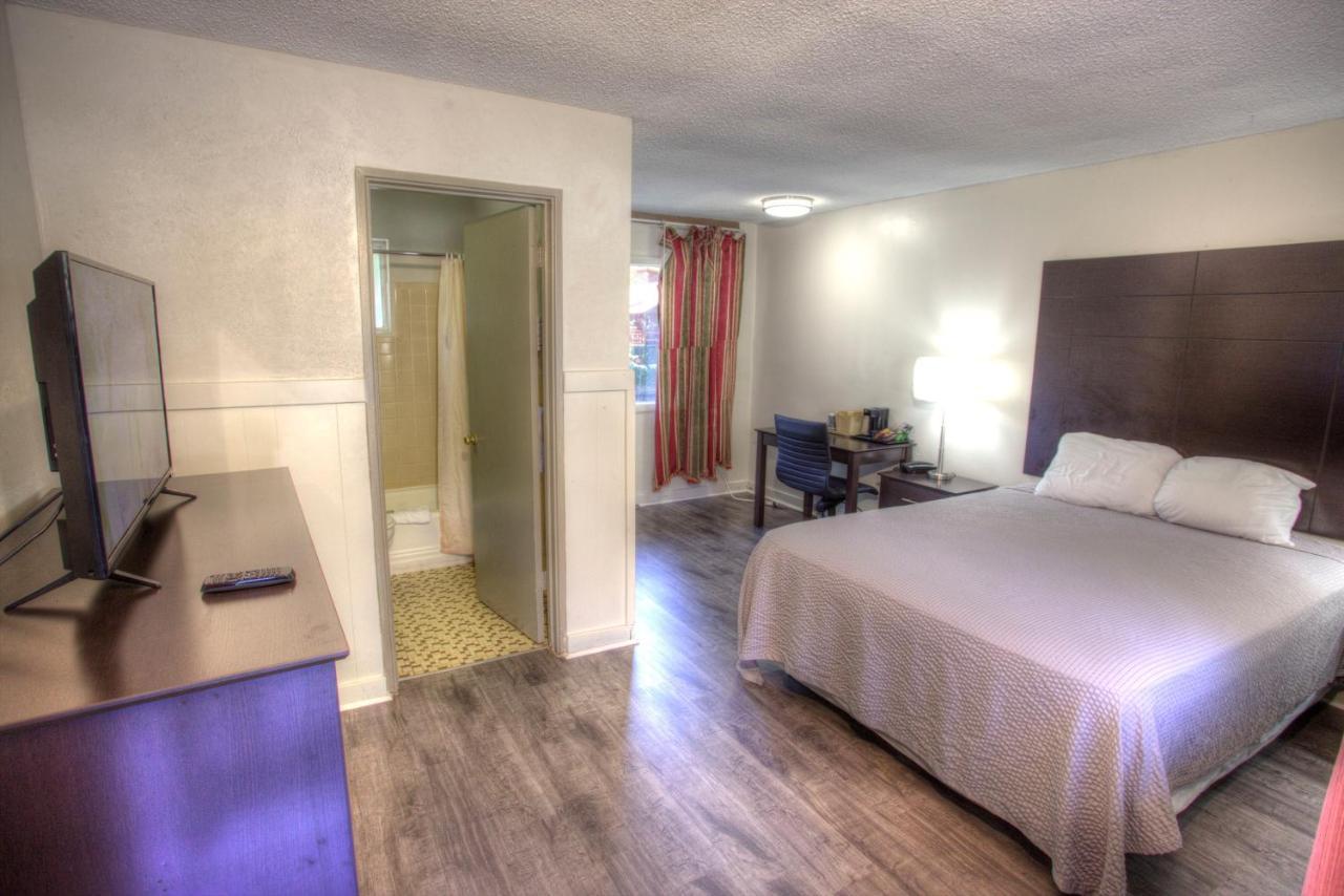 Hofbrau Riverfront Hotel ヘレン エクステリア 写真