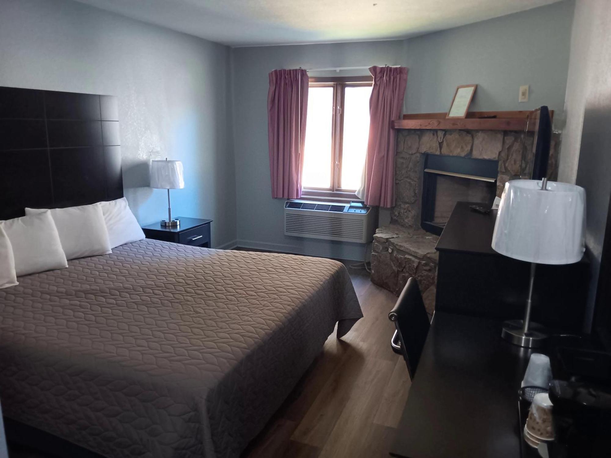 Hofbrau Riverfront Hotel ヘレン エクステリア 写真