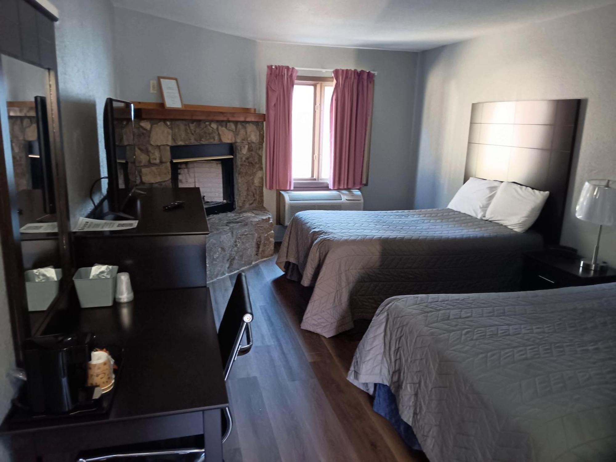 Hofbrau Riverfront Hotel ヘレン エクステリア 写真