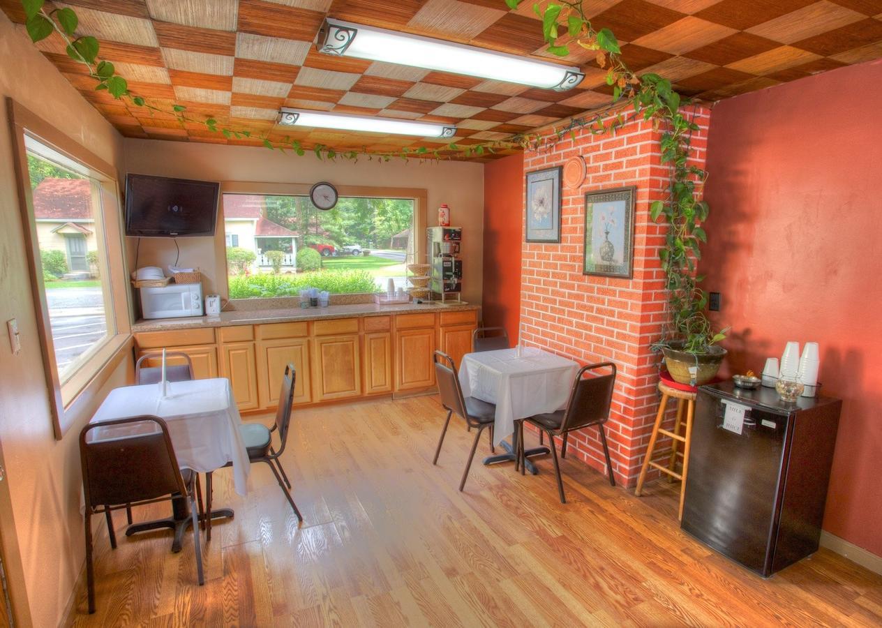 Hofbrau Riverfront Hotel ヘレン エクステリア 写真