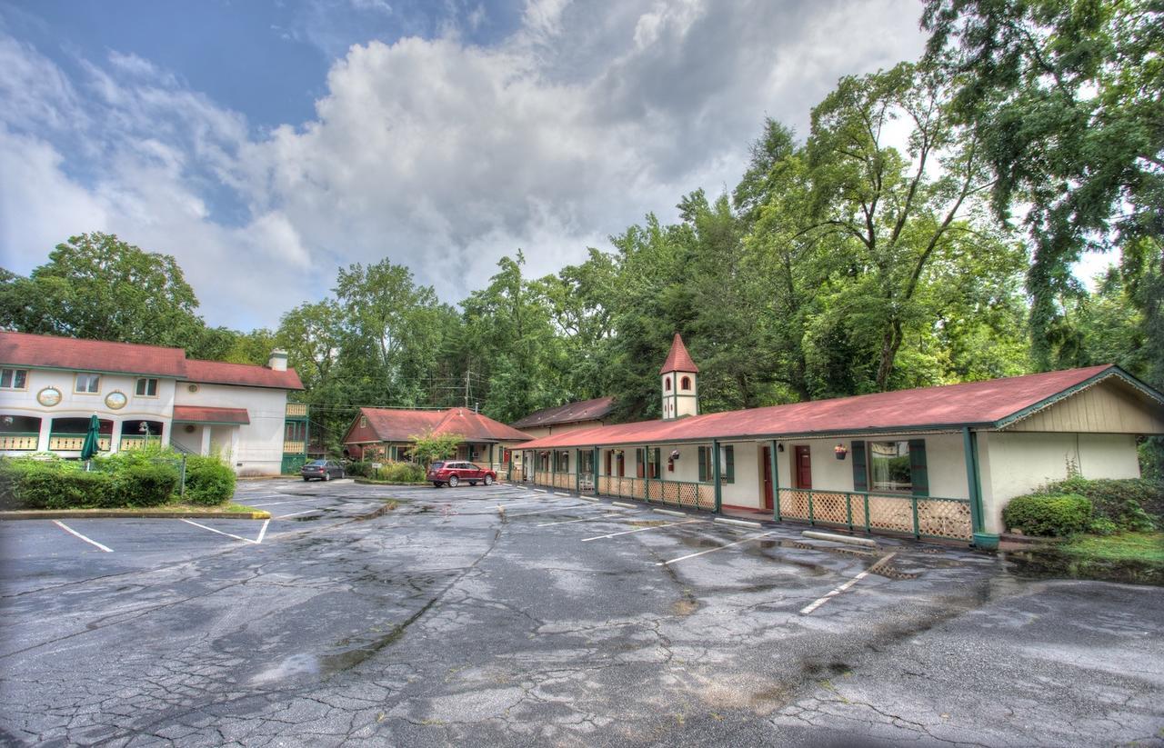 Hofbrau Riverfront Hotel ヘレン エクステリア 写真