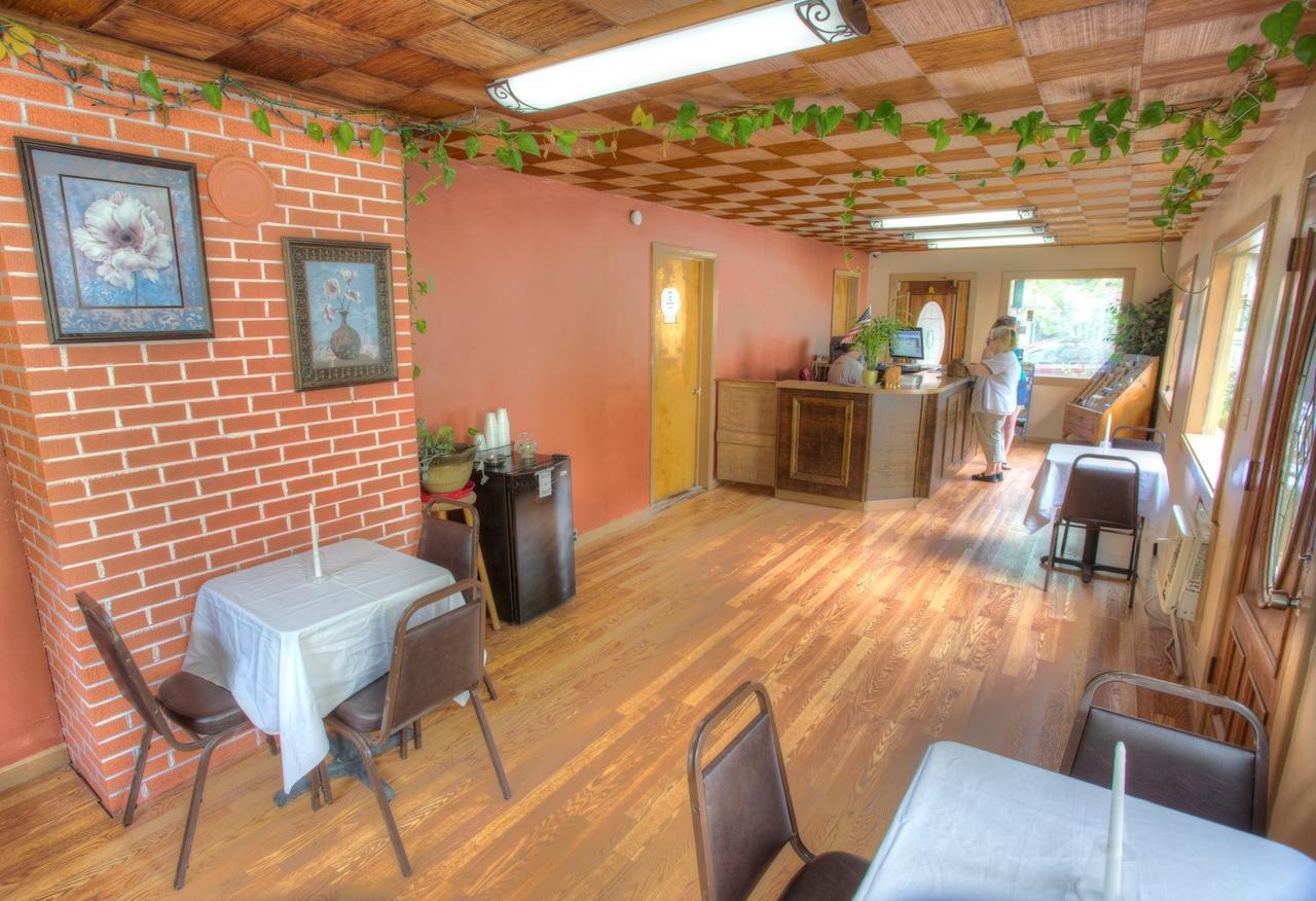 Hofbrau Riverfront Hotel ヘレン エクステリア 写真
